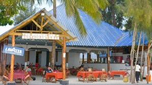 Breakfast area - The Nungwi Inn Hotel (Nungwi)