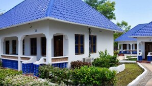 Front of property - The Nungwi Inn Hotel (Nungwi)