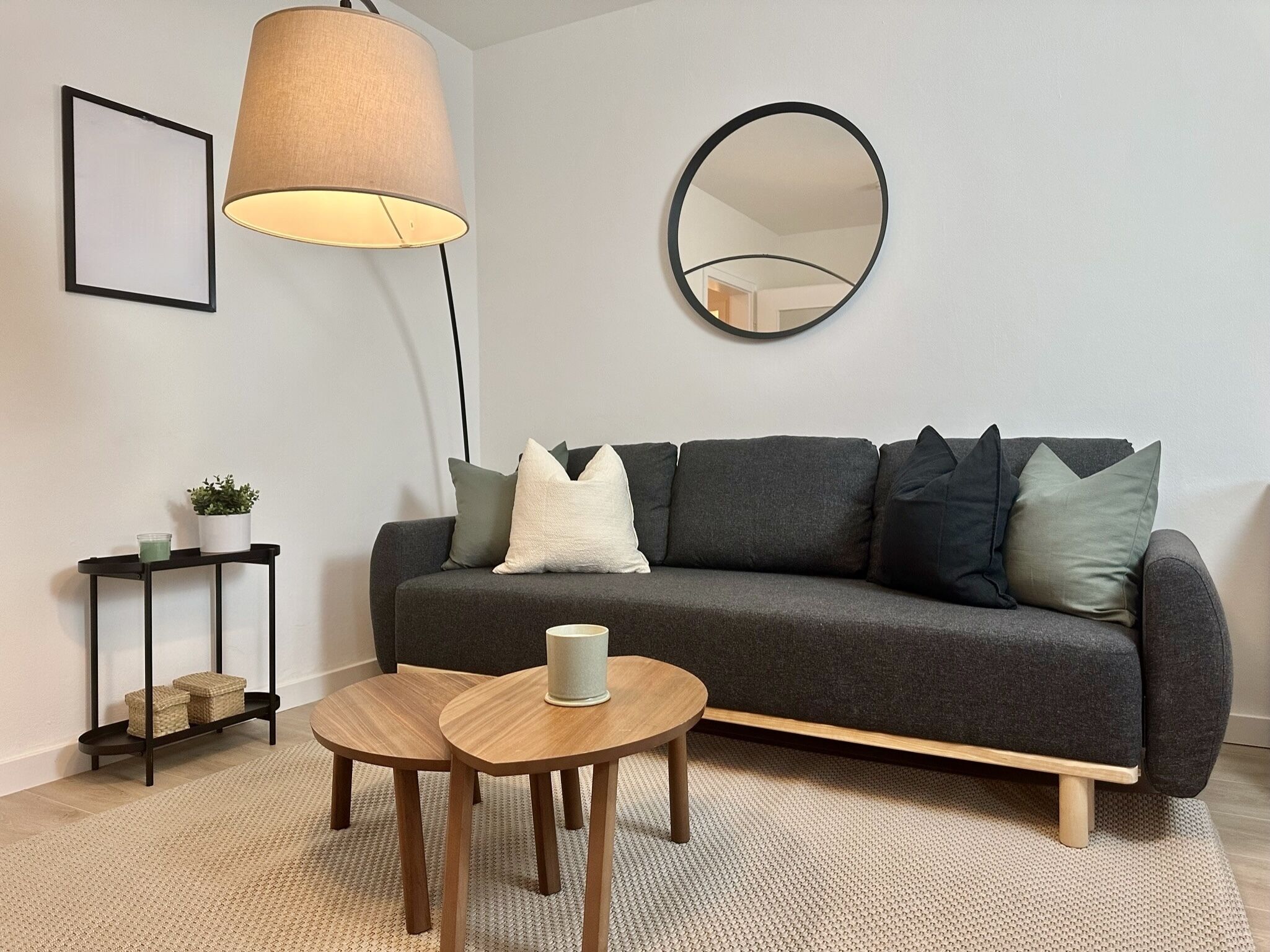 Signature Apartment, Private Bathroom | Lounge