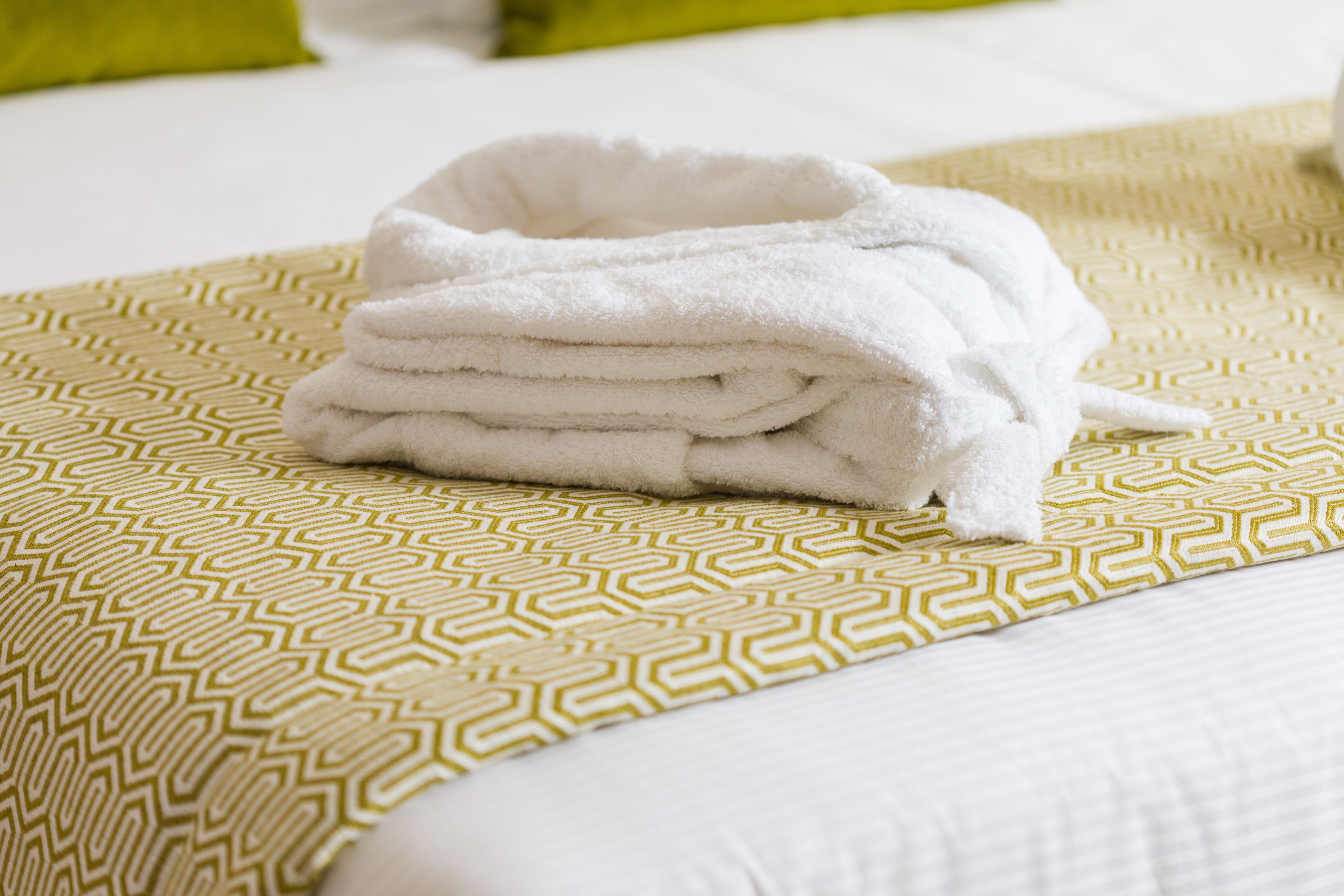 superior room (01) | bathroom amenities | shower, free toiletries, hair dryer, bathrobes