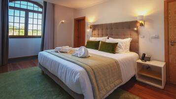 Superior Room (01) | Premium bedding, down comforters, minibar, in-room safe