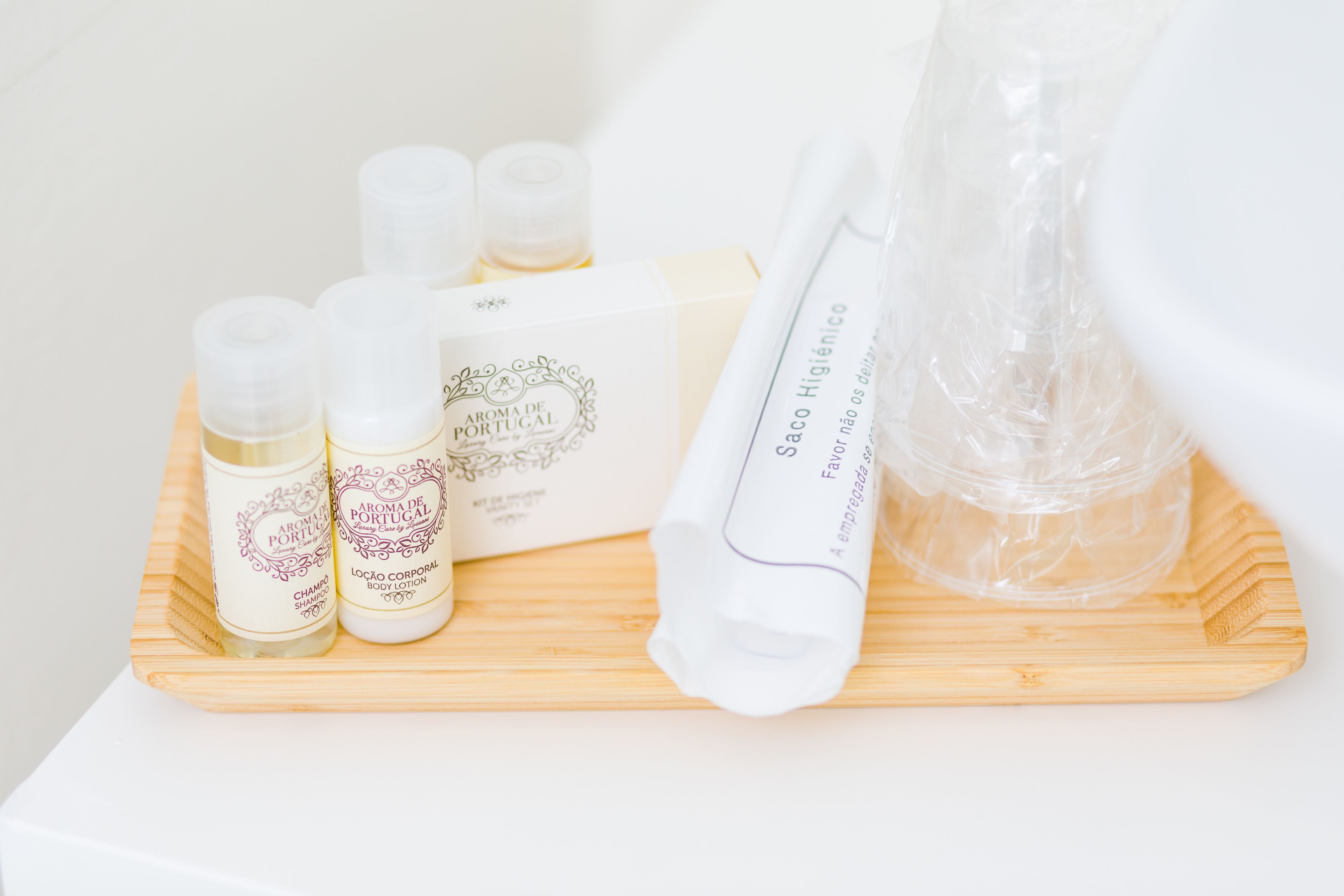 superior double room (02) | bathroom amenities | shower, free toiletries, hair dryer, bathrobes