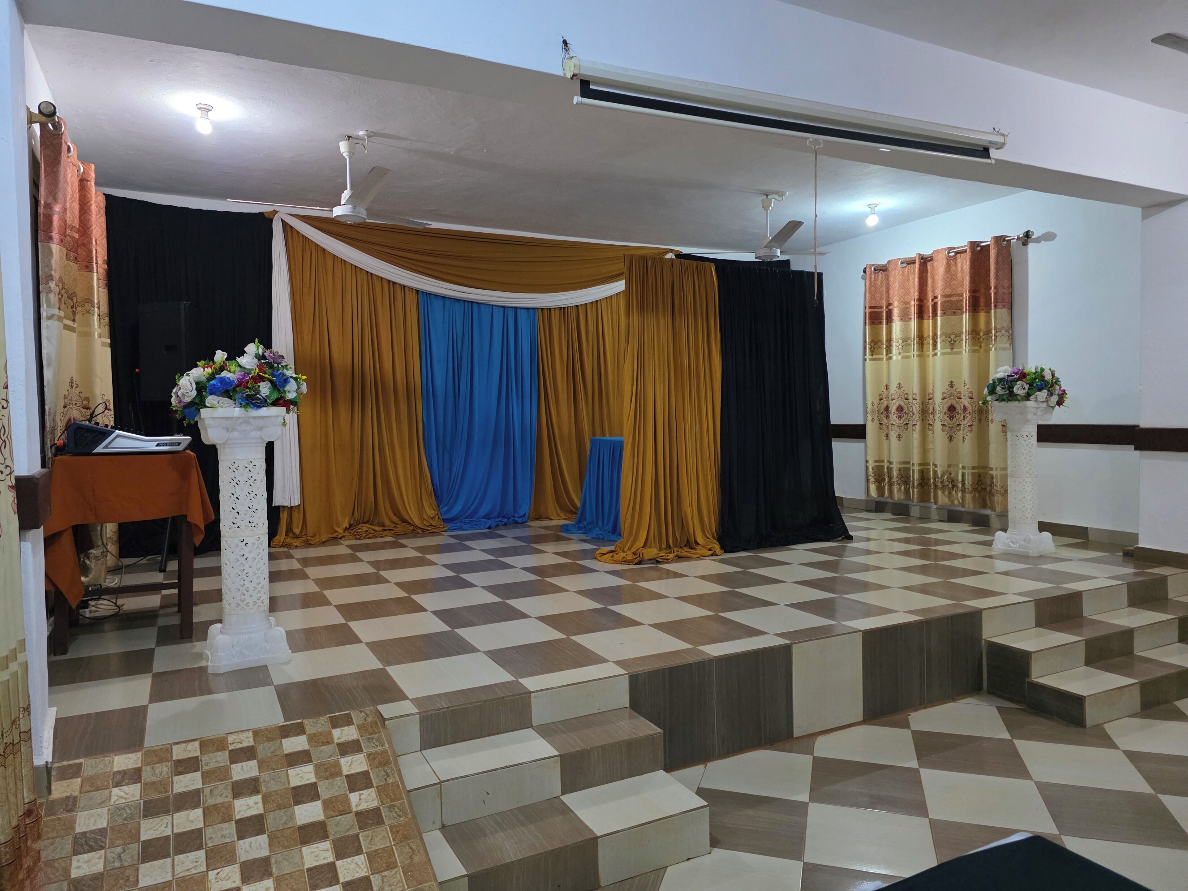 Meeting facility