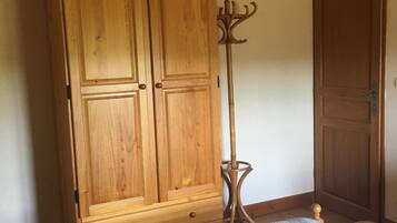 Chambre Double Classique, 1 lit double, vue jardin | Décoration personnalisée, ameublement personnalisé, rideaux occultants