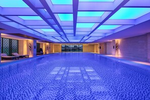 Indoor pool - Radisson Blu Zhengzhou Huiji (Zhengzhou)