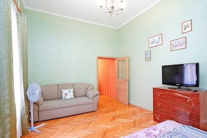 Apartment, 1 Bedroom (Italyanskaya 37)