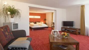 Coffres-forts dans les chambres, fer et planche à repasser