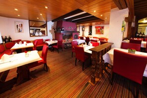 Frühstück und Abendessen, regionale Küche