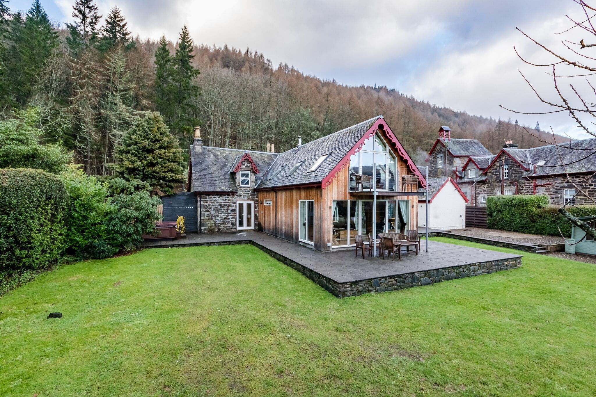 Casa (THE FARMHOUSE) | Vista do quarto