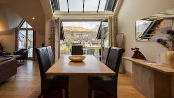 Casa superluxo, 3 quartos | Opções para refeição no quarto