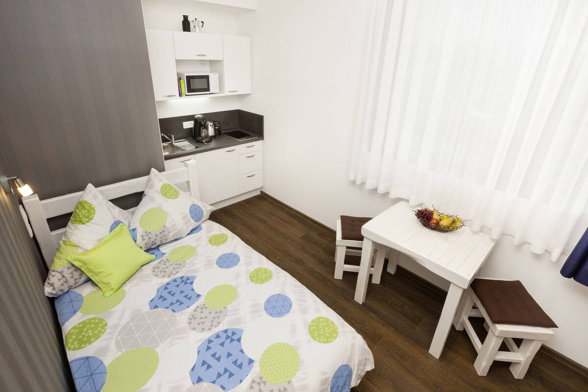 Comfort Single Apartment | 埃及棉床單、高級寢具、羽絨被、舒適加層