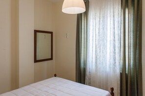 Apartment, 1 Schlafzimmer, Balkon | 1 Schlafzimmer, schallisolierte Zimmer, Bügeleisen/Bügelbrett