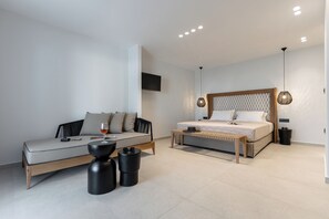 Executive Room with Garden View | Ropa de cama de alta calidad, caja fuerte, escritorio y cortinas opacas