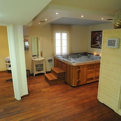 Sauna, vasca idromassaggio, trattamenti per il corpo