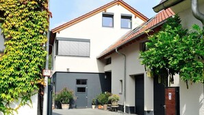 Front of property - Weingut Edling (Rossdorf)