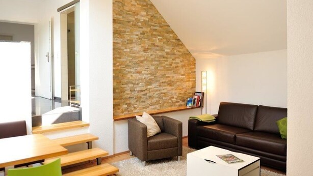 Apartment | Living area | 20-inch flat-screen TV with satellite channels, TV - Weingut Edling (Rossdorf)