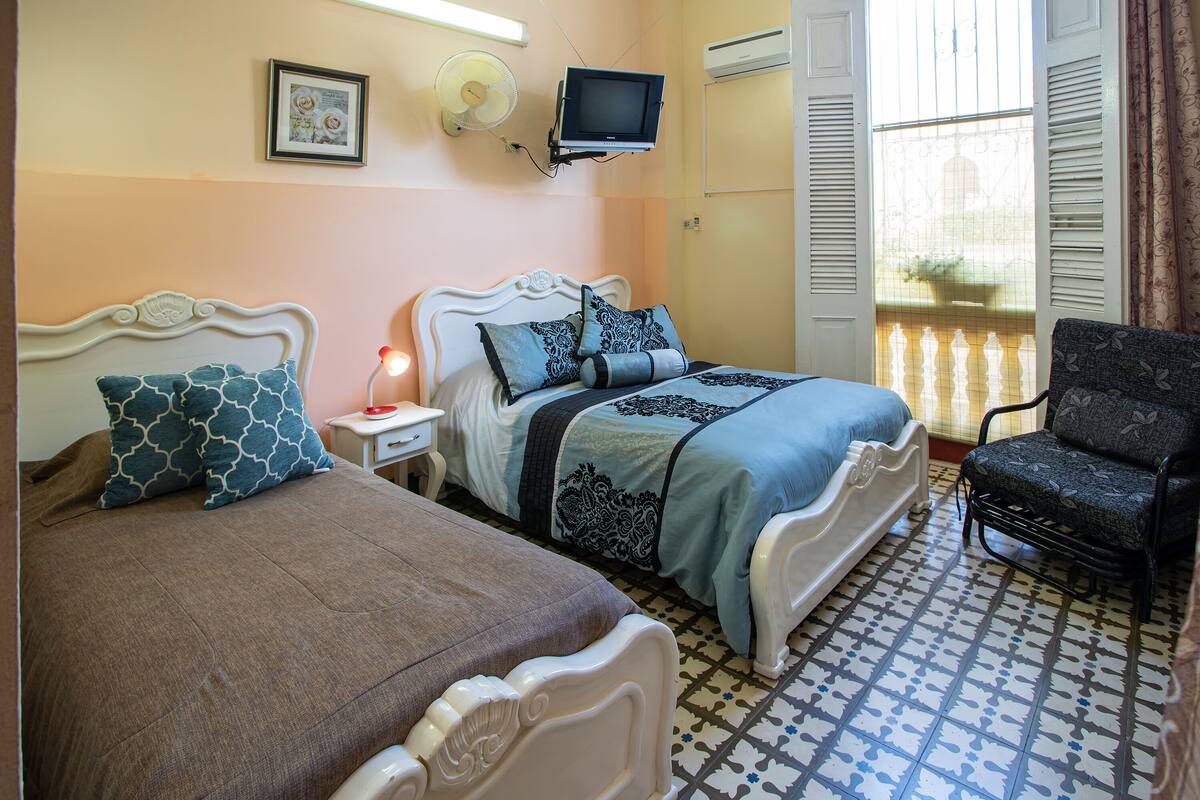 Classic Triple Room, Multiple Beds, Non Smoking | Minibar, blackout curtains, free WiFi, bed sheets