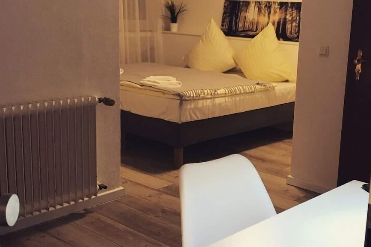 Deluxe Double or Twin Room, Balcony | Cribs (surcharge), WiFi (free), bed sheets