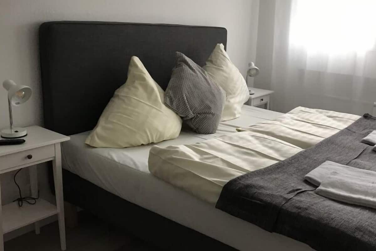 Double or Twin Room | Cribs (surcharge), WiFi (free), bed sheets