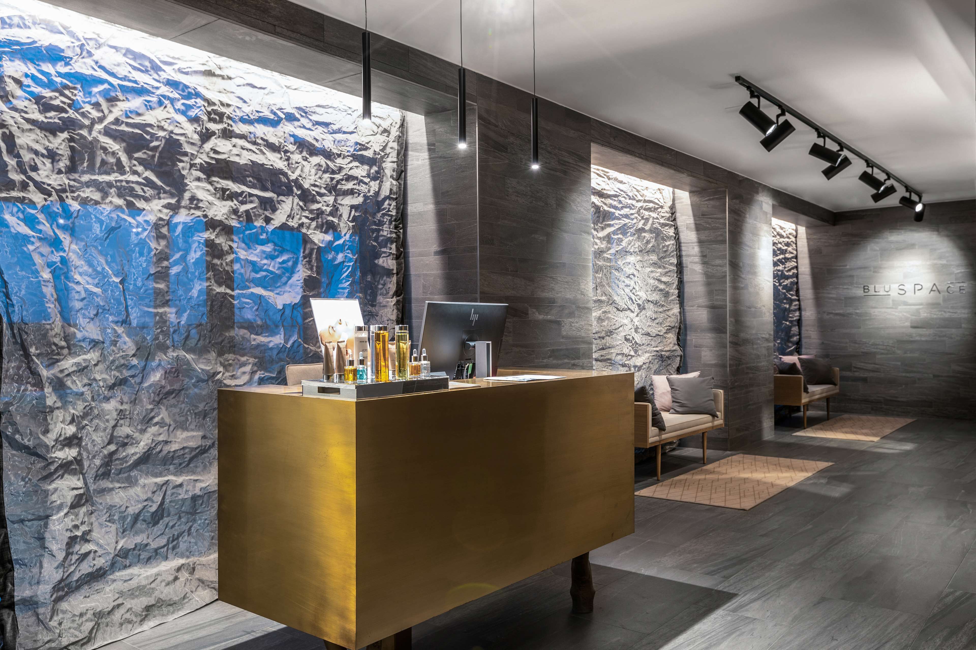 couples treatment room(s)