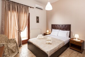House, 3 Bedrooms | 3 bedrooms, laptop workspace, soundproofing, iron/ironing board - Falassarna House (Kissamos)