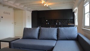Apartment, 1 Bedroom | 1 bedroom, desk, free WiFi - Saint Pauls Suite 3 (Antwerp)