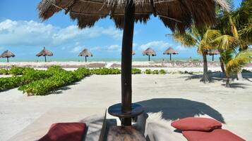 Private beach, white sand, sun-loungers, beach towels