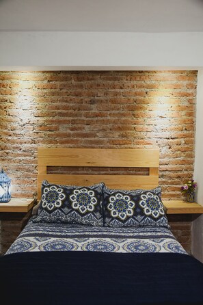 Desk, blackout curtains, iron/ironing board, free WiFi - Tu Casa Tepetapa (Guanajuato)