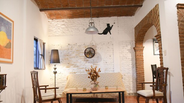 City House, Multiple Beds, Non Smoking, City View | Living area - Tu Casa Tepetapa (Guanajuato)