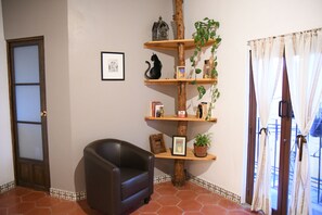 City House, Multiple Beds, Non Smoking, City View | Living area