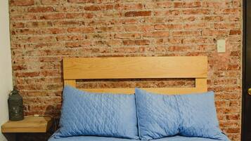 Rumah Kota, Beberapa Tempat Tidur, Bebas Asap Rokok, pemandangan kota | Meja kerja, tirai kedap cahaya, setrika/meja setrika, dan Wi-Fi gratis