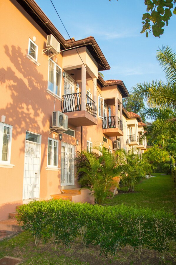 Exterior - 3 bdrm Town House at Runaway Bay (Runaway Bay)