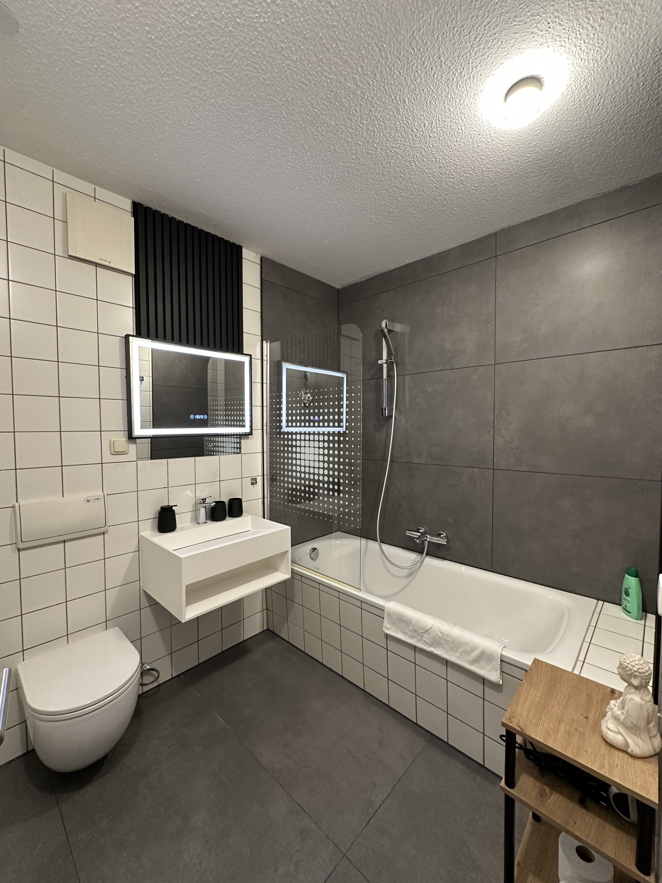 Apartment, eigenes Bad | Badezimmer