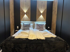 Comfort Double Room, 1 Bedroom, Non Smoking, Courtyard Area | Desk, laptop workspace, free WiFi - Apartmenthaus Zeuthen (Zeuthen)