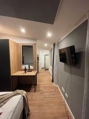 Comfort Double Room, 1 Bedroom, Non Smoking, Courtyard Area | Desk, laptop workspace, free WiFi - Apartmenthaus Zeuthen (Zeuthen)