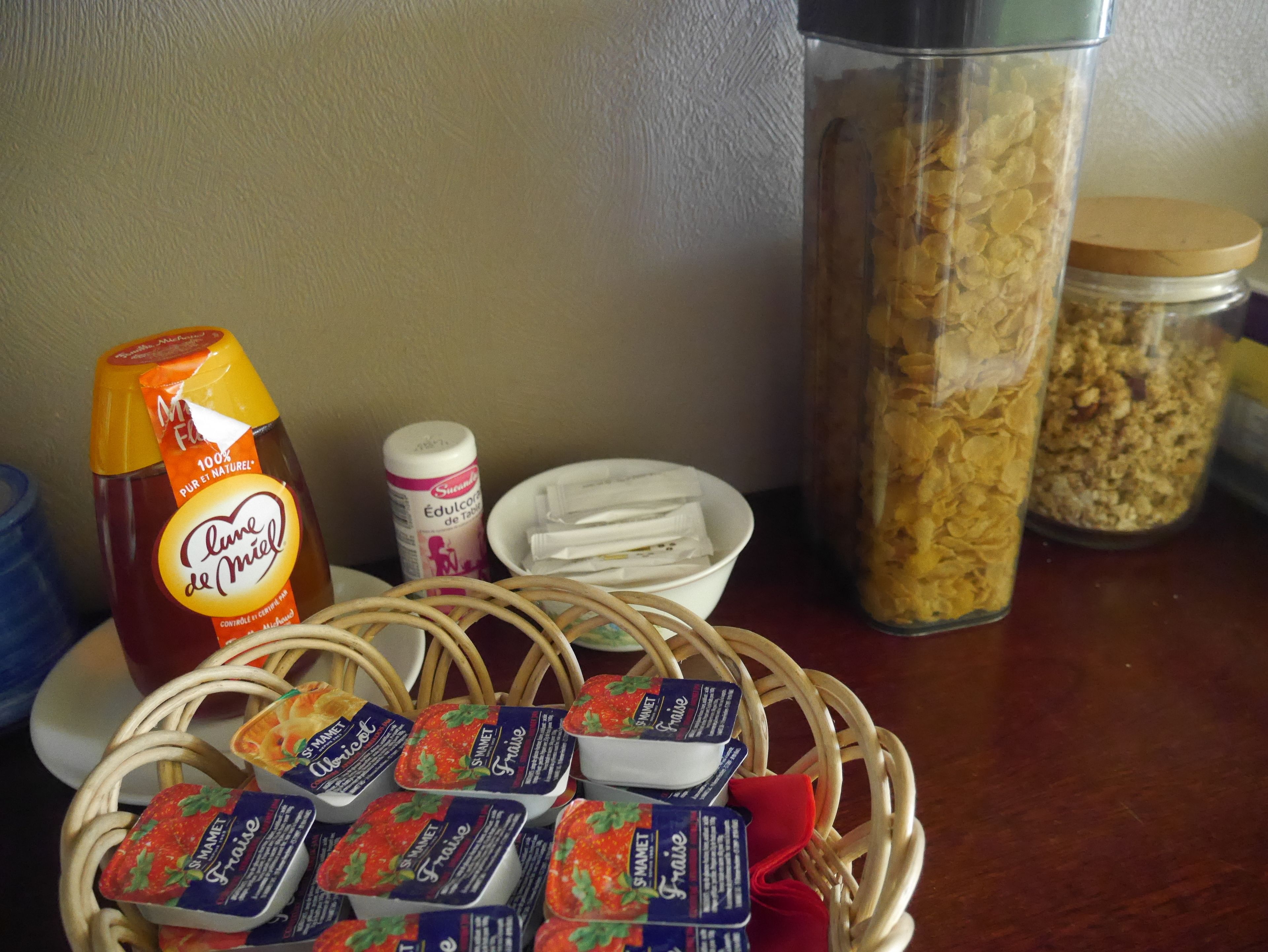 daily buffet breakfast (eur 12 per person)