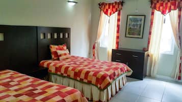 Appartement, 1 trĂšs grand lit, non-fumeurs | Fer et planche Ă repasser, Wi-Fi gratuit, draps fournis