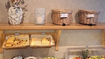 Bao gồm bữa sáng buffet hàng ngày