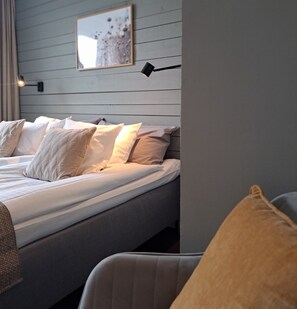 Habitación doble Premium | Decoración personalizada y muebles diferentes