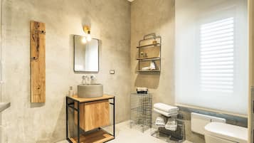 Standard Double or Twin Room, 2 Single Beds, Valley View | Bathroom | Shower, bidet, towels