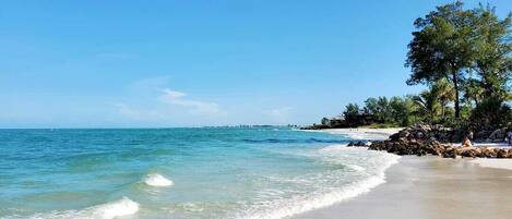 بالقرب من الشاطئ، مناشف للشاطئ