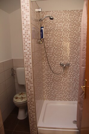 Hair dryer, towels
