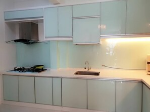 Fridge, stovetop, cookware/dishes/utensils, paper towels - Sea view summer cottage (George Town)