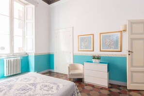 2 bedrooms, bed sheets