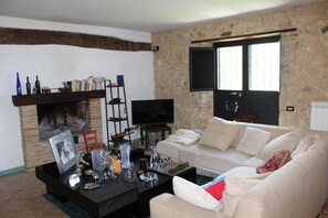 Smart TV, fireplace, video games, foosball