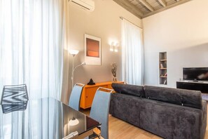 Interior - Luxury Fori Imperiali Flat (Rome)