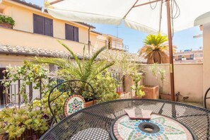 Outdoor dining - Apartment Condotti Terrace (Roma)