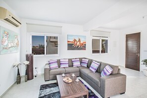 Smart TV, reproductor de DVD, biblioteca de música, videoteca