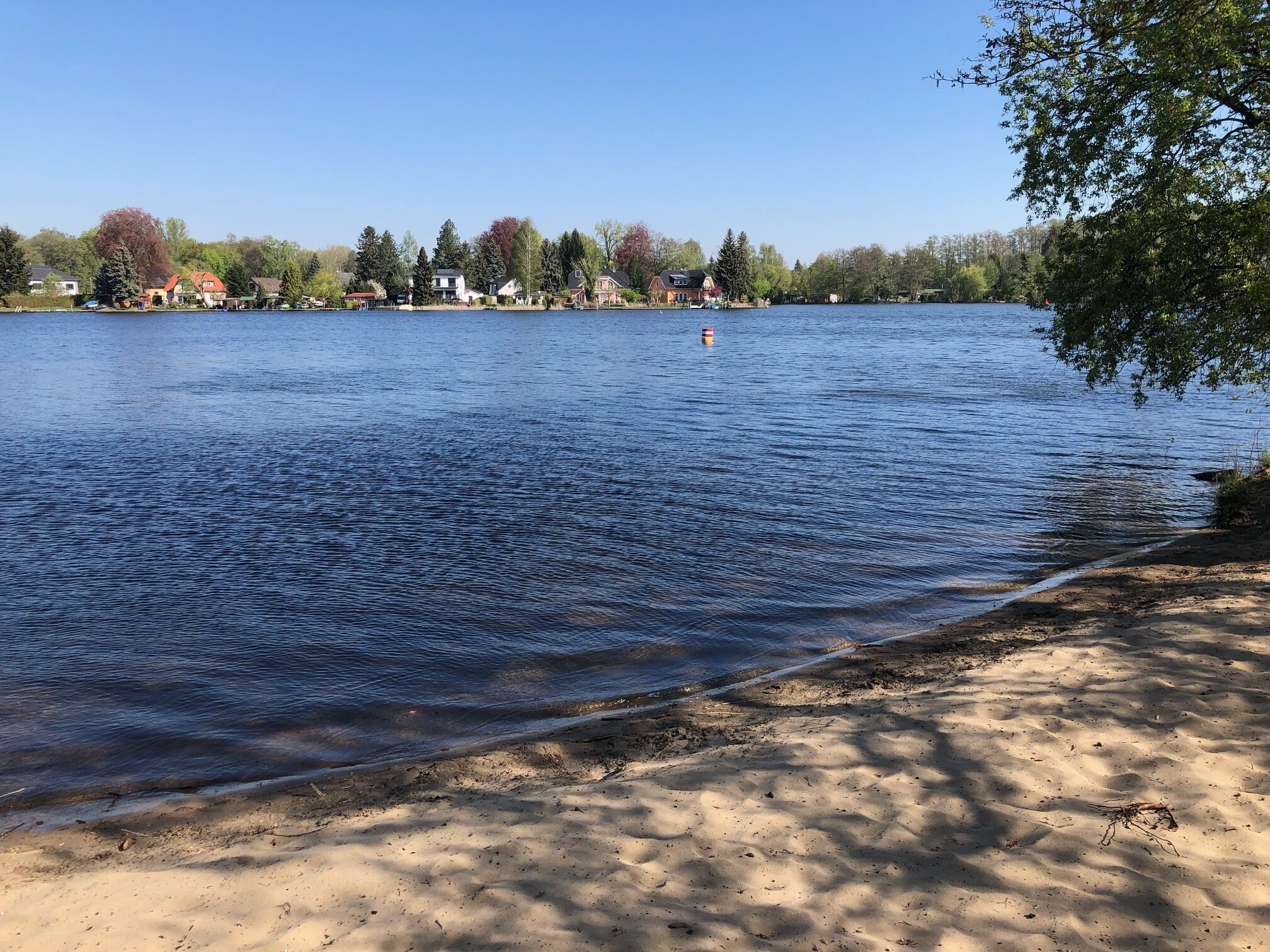 Beach nearby, sun loungers