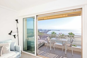 Interior - On la Croisette: luxe 2 bedrooms/ 2 baths (Cannes)